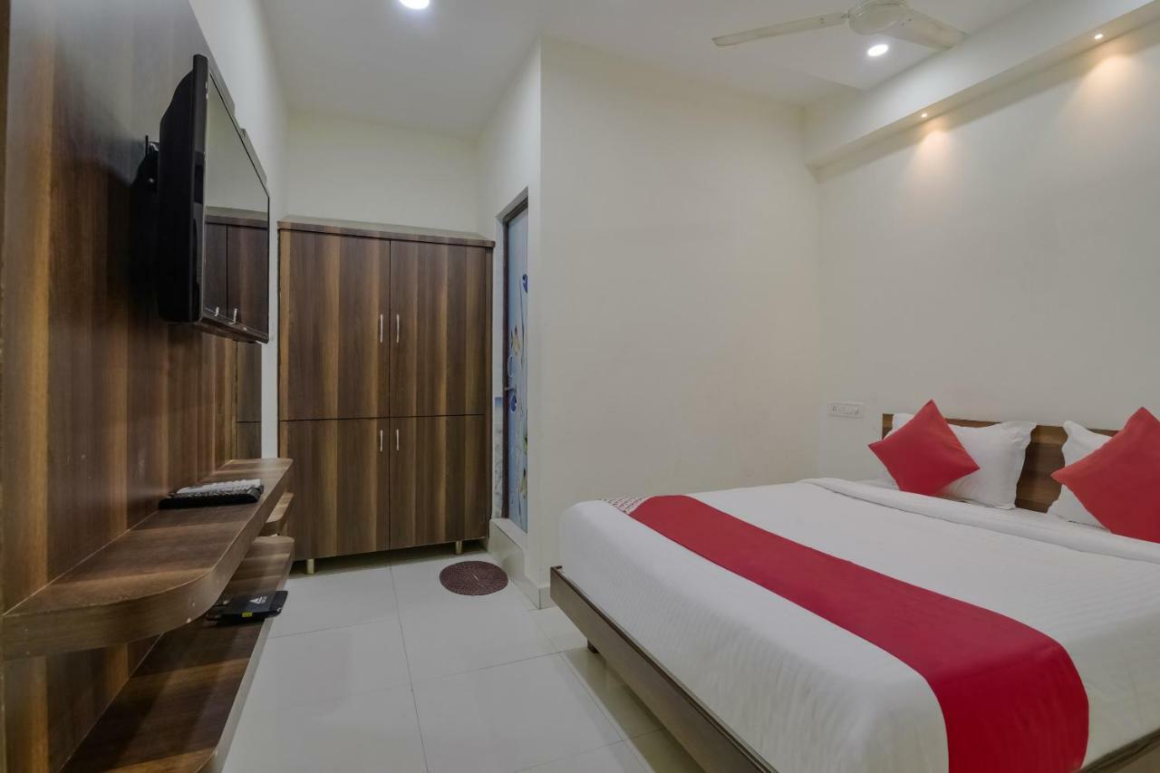 Neema Residency Otel Anantapur Dış mekan fotoğraf