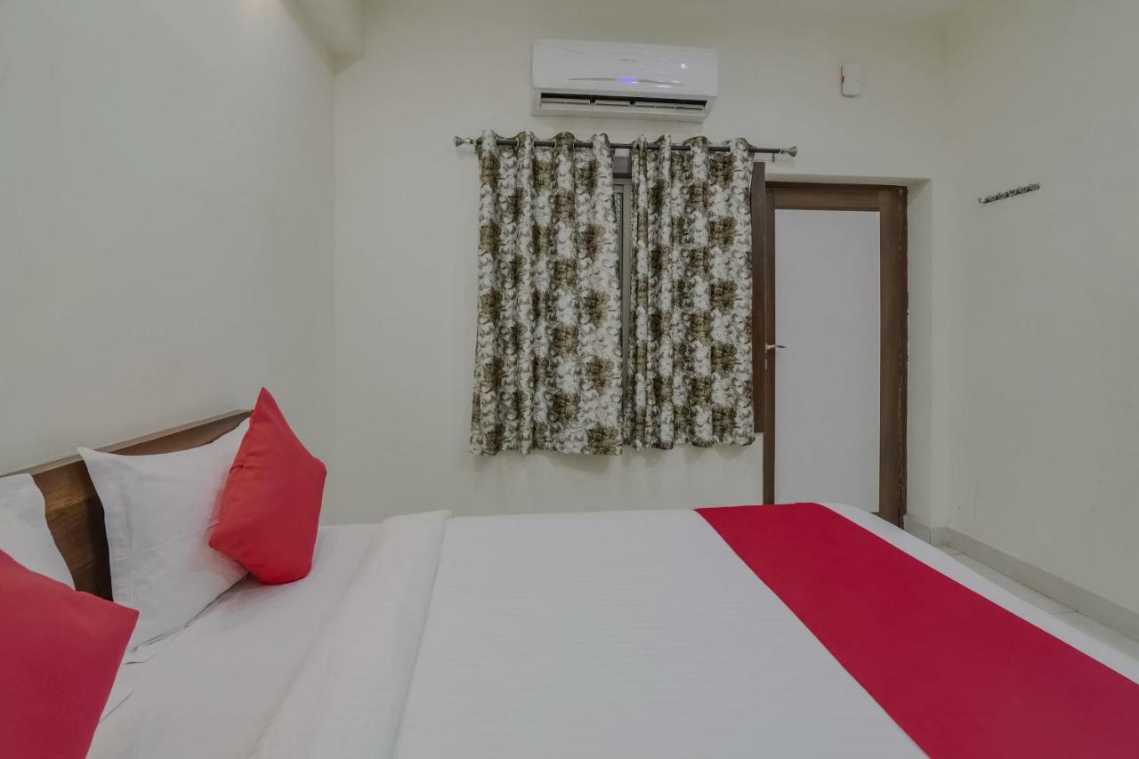 Neema Residency Otel Anantapur Dış mekan fotoğraf